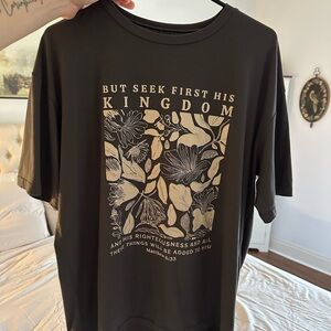 Women’s Graphic T-Shirt - Charcoal Gray